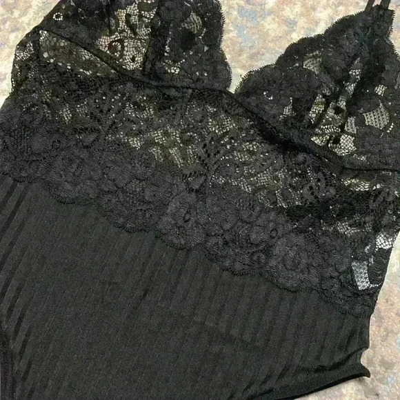 Black Lace Lingerie Size Medium - Picture 3 of 3